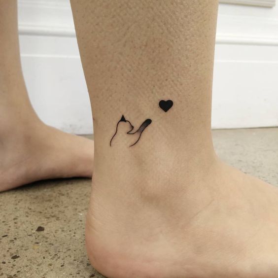  Simple and stylish little tattoo with unique personality