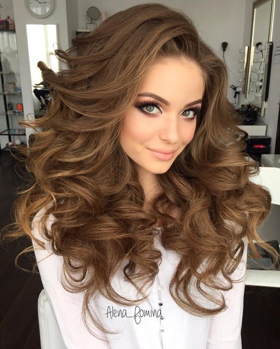 Stylish curly hair makes you look more beautiful and charming