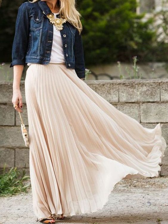 High waisted maxi skirt makes the body more sexy and attractive