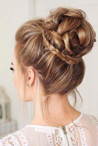 Hair styles at parties and holidays make you more attractive. Hair style can shape women's dignified, classical, gorgeous, elegant, natural and other temperament