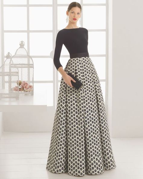 High waisted maxi skirt makes the body more sexy and attractive