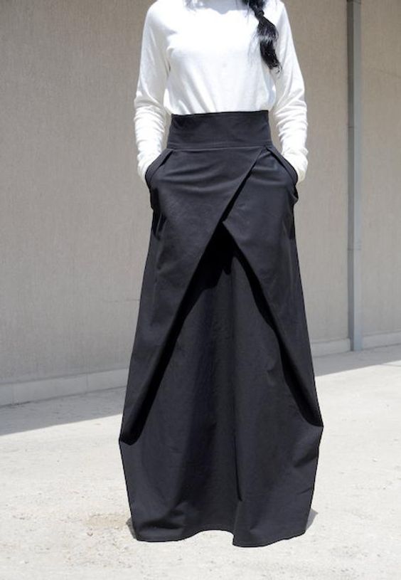 High waisted maxi skirt makes the body more sexy and attractive