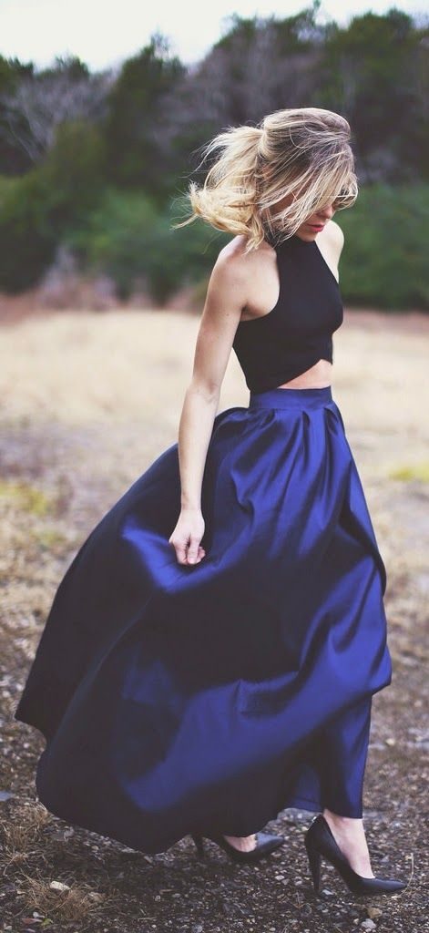 High waisted maxi skirt makes the body more sexy and attractive