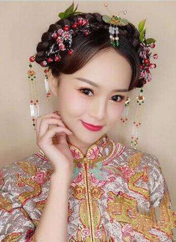 Chinese Bride; Hair Style; Matching; Hair Accessories; Tradition Hair Style; Ancient Hair Style; Weddings Hair Style; Red Hair Style; Accessories