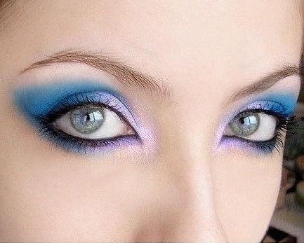 Eye Makeup ;  Colorful ; Bright Makeup ; Crazy Makeup ; Eyeshadows ; Avant Garde ; Peacocks ; Sparkle ; Inspiration;  Beautiful