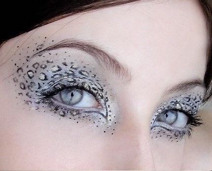 Eye Makeup ;  Colorful ; Bright Makeup ; Crazy Makeup ; Eyeshadows ; Avant Garde ; Peacocks ; Sparkle ; Inspiration;  Beautiful