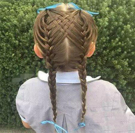 braided hairstyle、children、kids、for school、little girls、children's hairstyles、for long hair