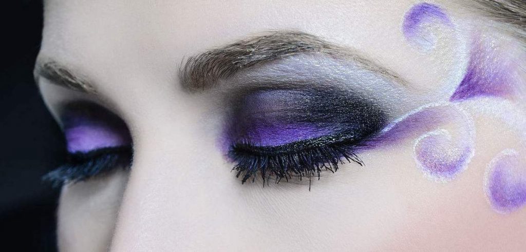 Eye Makeup ;  Colorful ; Bright Makeup ; Crazy Makeup ; Eyeshadows ; Avant Garde ; Peacocks ; Sparkle ; Inspiration;  Beautiful