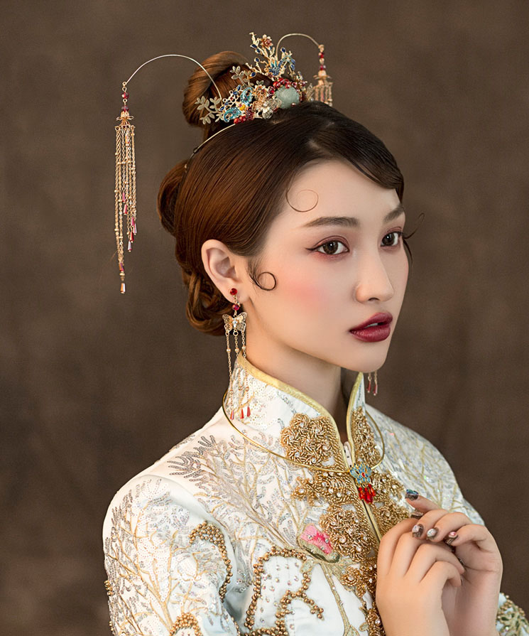 Chinese Bride; Hair Style; Matching; Hair Accessories; Tradition Hair Style; Ancient Hair Style; Weddings Hair Style; Red Hair Style; Accessories