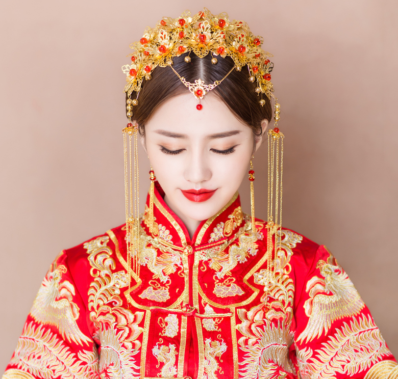 Chinese Bride; Hair Style; Matching; Hair Accessories; Tradition Hair Style; Ancient Hair Style; Weddings Hair Style; Red Hair Style; Accessories