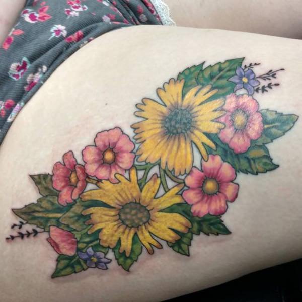 women tattoos; tattoos ideas; tattoos for girls; flowers tattoos; animal tattoos；rose tattoos；color tattoos