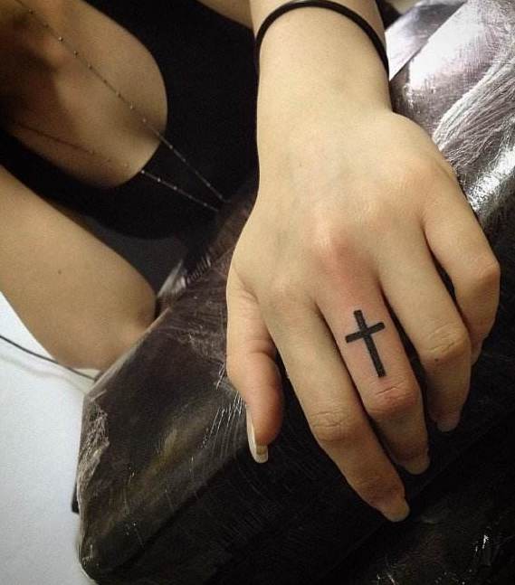 Fingers Tattoos ; Small Tattoos ; For Women ; Esymbols ; Rings Tattoos ; Mehndi Designs ; Simple Tattoos