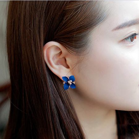 simple stud earrings; stud earrings; cute stud earrings; crystal studs; flower studs