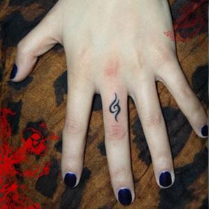 Fingers Tattoos ; Small Tattoos ; For Women ; Esymbols ; Rings Tattoos ; Mehndi Designs ; Simple Tattoos