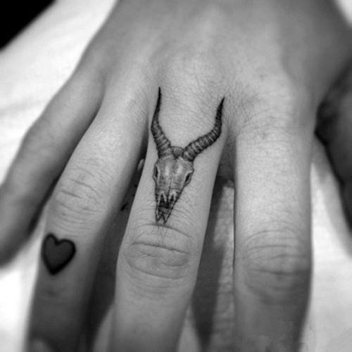 Fingers Tattoos ; Small Tattoos ; For Women ; Esymbols ; Rings Tattoos ; Mehndi Designs ; Simple Tattoos