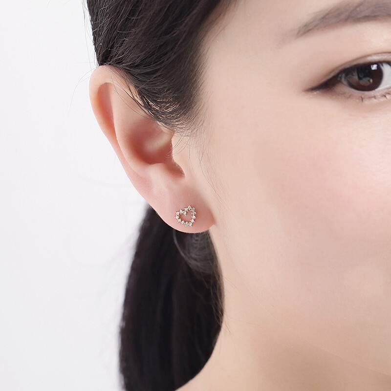 simple stud earrings; stud earrings; cute stud earrings; crystal studs; flower studs