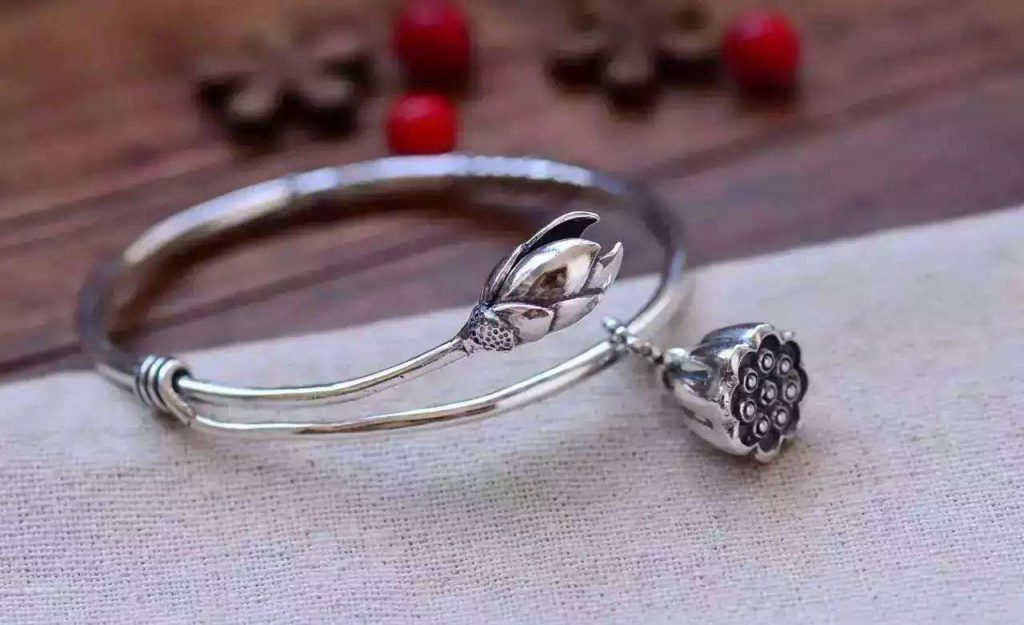 bracelet；Chinese；ancient；bride；individual；gold; silver; jade；Handmade 