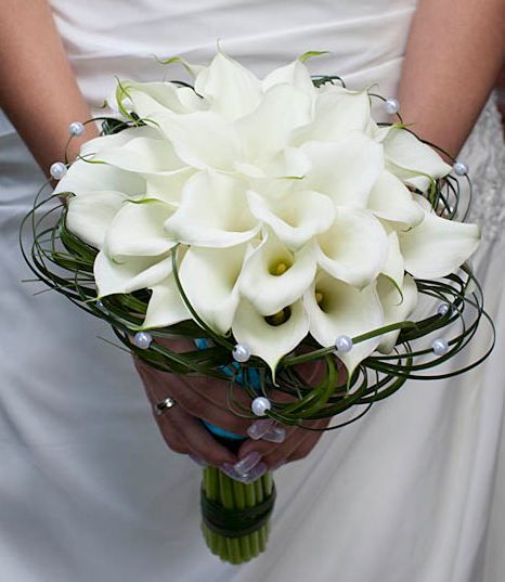 Bouquet; Bride; Wedding; Bridal Jewelry; Flowers, Creative Bouquets; Fresh Bouquets