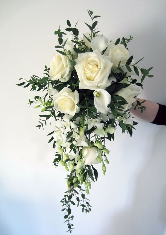 Bouquet; Bride; Wedding; Bridal Jewelry; Flowers, Creative Bouquets; Fresh Bouquets