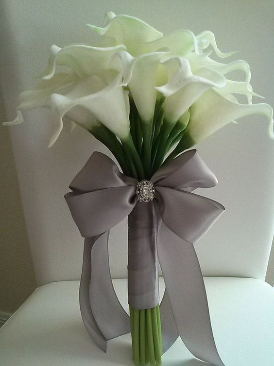 Bouquet; Bride; Wedding; Bridal Jewelry; Flowers, Creative Bouquets; Fresh Bouquets