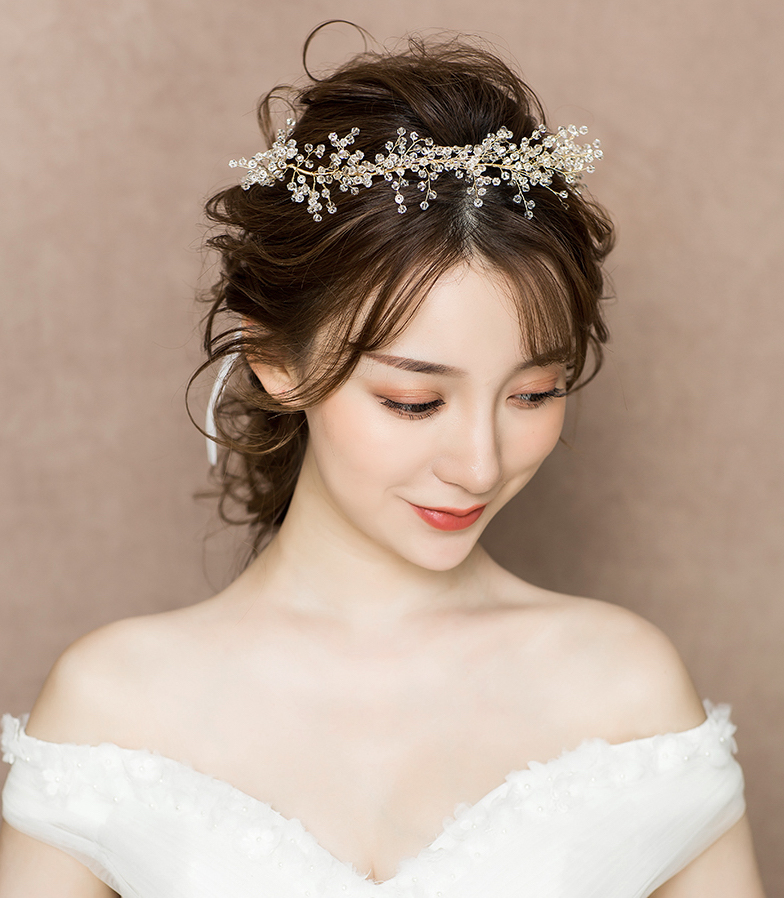 hair accessories；DIY；wedding；European style；Bridal hairstyle；for long hair；with veil;Wedding