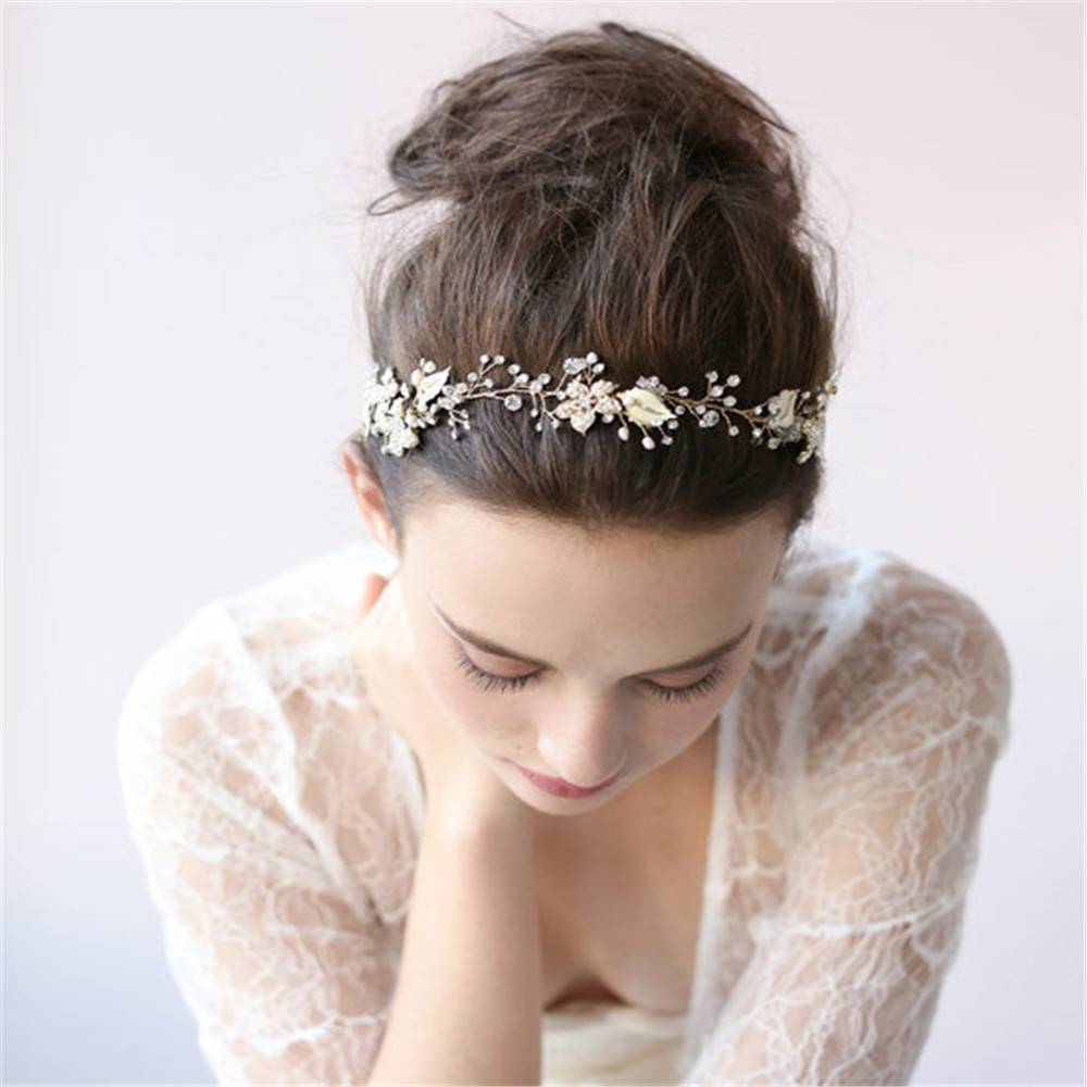 hair accessories；DIY；wedding；European style；Bridal hairstyle；for long hair；with veil;Wedding