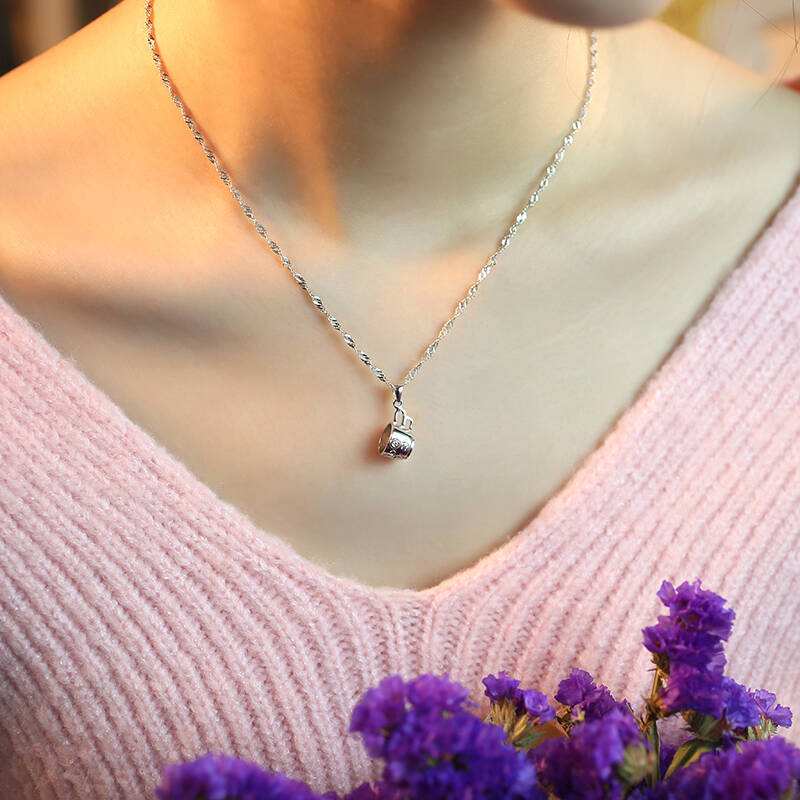 Simple; ayered; fine necklace; clavicle necklace; dainty; silver necklace; meaningful; Dainty Circle Necklace, Karma Necklace, Gold Circle Necklace, Minimalist Necklace, Layering Necklace, Tiny Pendant Necklace, Gold Necklace