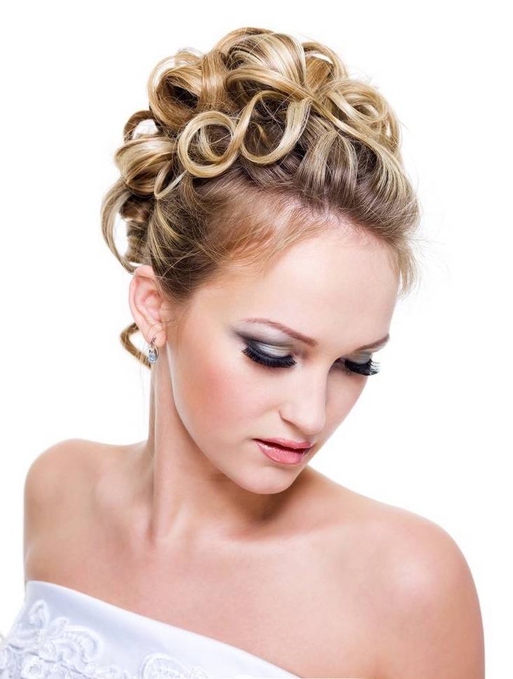 Bride hairstyle ;half up half down;for long hair;front view;medium length;with veil;down curls;wedding ideas