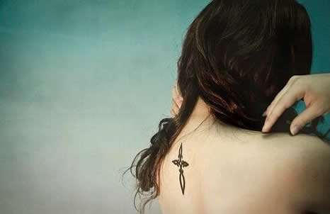 Back Tattoo; Small Tattoo； Tattoo For Woman; Meaningful Tattoo; Spine Tattoo; Female Tattoo