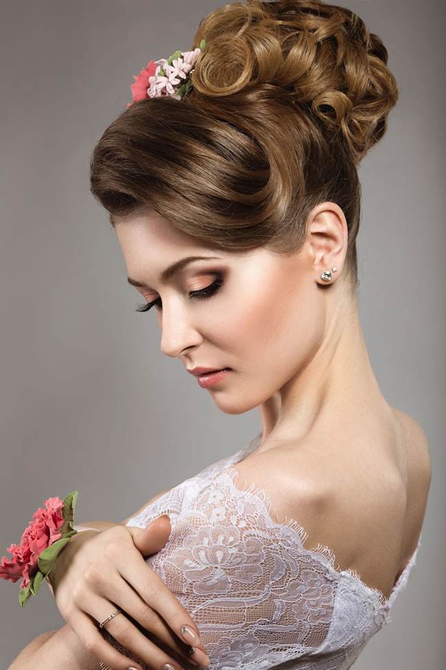 Bride hairstyle ;half up half down;for long hair;front view;medium length;with veil;down curls;wedding ideas