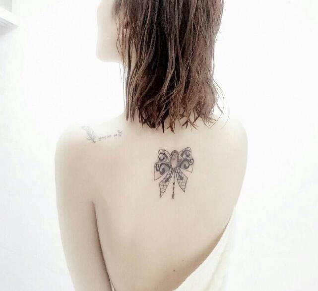 Back Tattoo; Small Tattoo； Tattoo For Woman; Meaningful Tattoo; Spine Tattoo; Female Tattoo