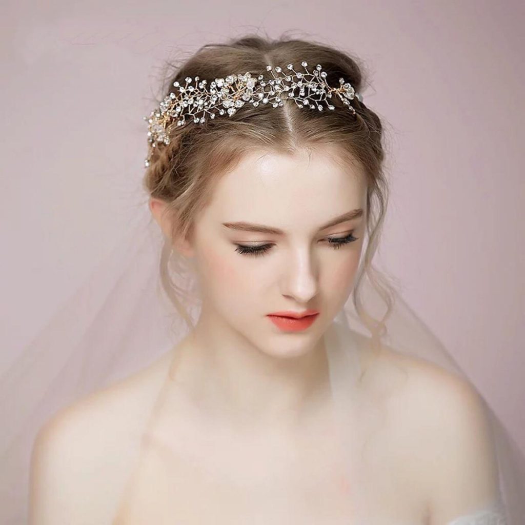 Bride hairstyle ;half up half down;for long hair;front view;medium length;with veil;down curls;wedding ideas