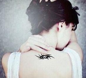 Back Tattoo; Small Tattoo； Tattoo For Woman; Meaningful Tattoo; Spine Tattoo; Female Tattoo