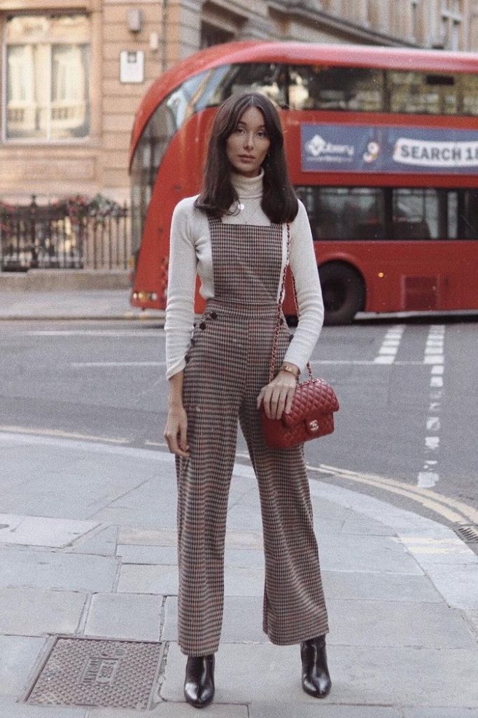 Overalls Dress;Overalls Shorts;Fashion; Street Beat; Young Girl;Match; Short Skirt; Summer; Baggy; Denim;Overalls Dress Converse;Burgundy ;Corduroy; Outfit