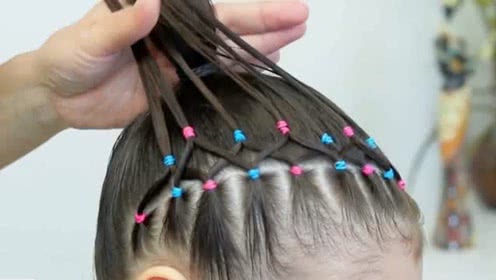 Hairstyle 、Children、Kids、For School、Little Girls、Children's Hairstyles、For Long Hair、Cute Child、Child Photography；Braided Hairstyle；Editing
